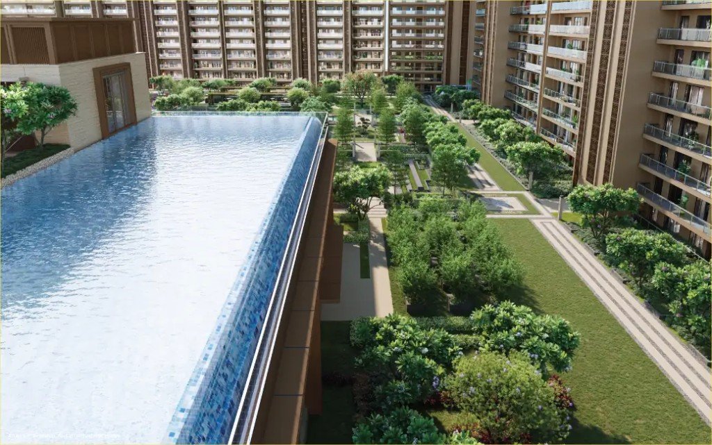 Club Regal rooftop infinity pool at Godrej Majesty